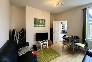 3 bed house, Eighth Avenue, Heaton, Newcastle, NE65YB - Image 2